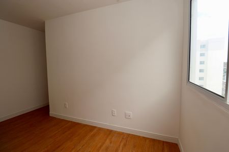 Sala de apartamento para alugar com 2 quartos, 40m² em Retiro, Salvador