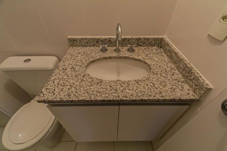 Apartamento para alugar com 55m², 2 quartos e 1 vaga Apartamento para alugar com 55m², 2 quartos e 1 vagaBanheiro