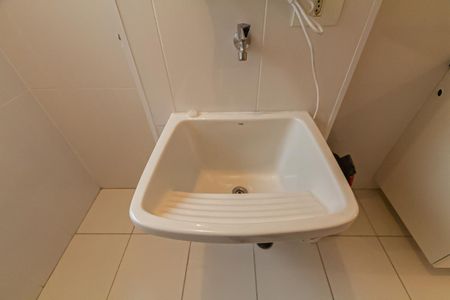 Apartamento para alugar com 55m², 2 quartos e 1 vaga Apartamento para alugar com 55m², 2 quartos e 1 vagaCozinha e Área de Serviço