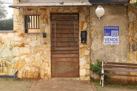 Apartamento à venda com 92m², 3 quartos e sem vagaPlaca grande instalada na fachada do condomínio dia 25.06.2026 - Código da placa: UKLP-589
