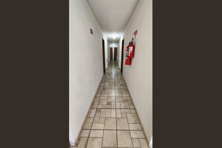 Corredor de apartamento para alugar com 2 quartos, 45m² em Vila Nhocuné, São Paulo