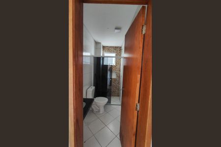 Banheiro de apartamento para alugar com 2 quartos, 45m² em Vila Nhocuné, São Paulo