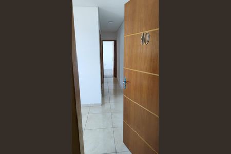 Entrada de apartamento para alugar com 2 quartos, 45m² em Vila Nhocuné, São Paulo