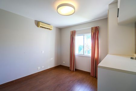 Casa de condomínio para alugar com 378m², 3 quartos e 3 vagas
