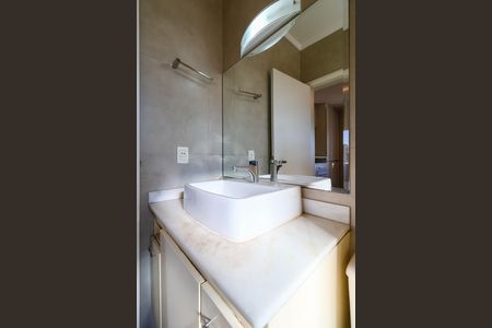 Casa de condomínio para alugar com 378m², 3 quartos e 3 vagas