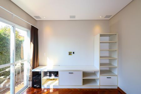 Casa de condomínio para alugar com 378m², 3 quartos e 3 vagas