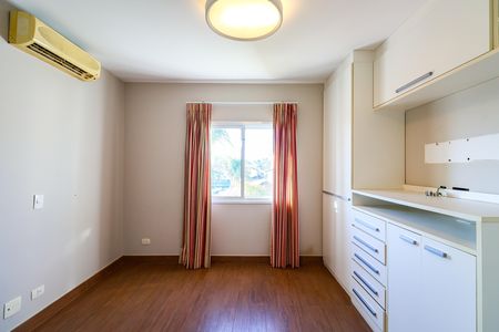 Casa de condomínio para alugar com 378m², 3 quartos e 3 vagas