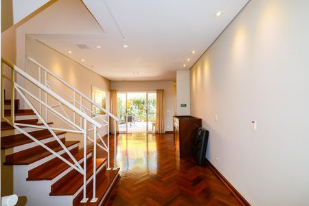 Casa de condomínio para alugar com 378m², 3 quartos e 3 vagas