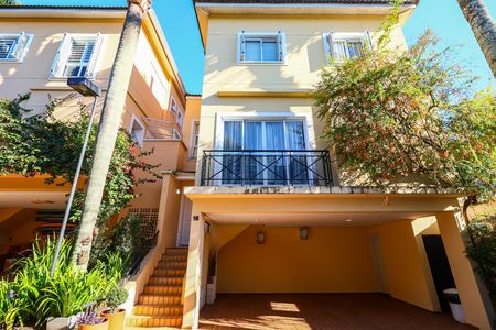 Casa de condomínio para alugar com 378m², 3 quartos e 3 vagas