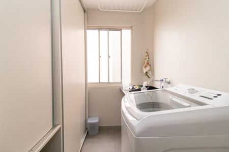 Apartamento à venda com 66m², 3 quartos e 1 vagaÁrea de Serviço