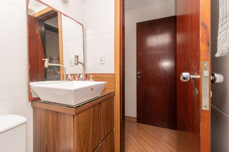 Banheiro Social de apartamento à venda com 3 quartos, 66m² em Água Verde, Curitiba