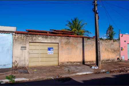 Casa à venda com 360m², 4 quartos e 3 vagas Casa à venda com 360m², 4 quartos e 3 vagasFachada