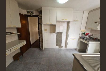 Apartamento à venda com 140m², 4 quartos e 2 vagas
