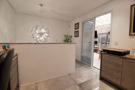 Casa de condomínio à venda com 165m², 3 quartos e 2 vagasEscritório