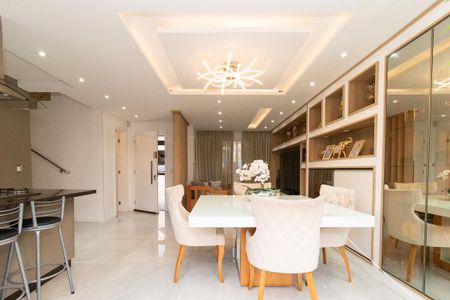 Casa de condomínio à venda com 165m², 3 quartos e 2 vagasSala de Jantar