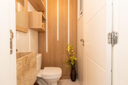 Casa de condomínio à venda com 165m², 3 quartos e 2 vagasLavabo