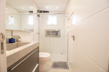 Casa de condomínio à venda com 165m², 3 quartos e 2 vagasBanheiro Social