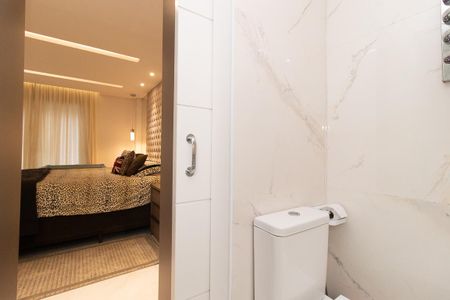 Casa de condomínio à venda com 165m², 3 quartos e 2 vagasBanheiro da Suíte