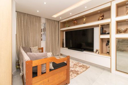 Casa de condomínio à venda com 165m², 3 quartos e 2 vagasSala