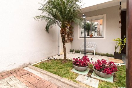 Casa de condomínio à venda com 165m², 3 quartos e 2 vagasJardim