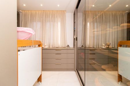 Casa de condomínio à venda com 165m², 3 quartos e 2 vagasQuarto 3