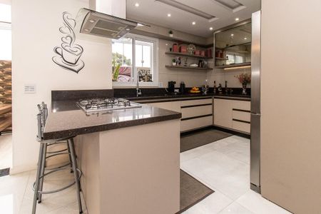 Casa de condomínio à venda com 165m², 3 quartos e 2 vagasCozinha - Armários