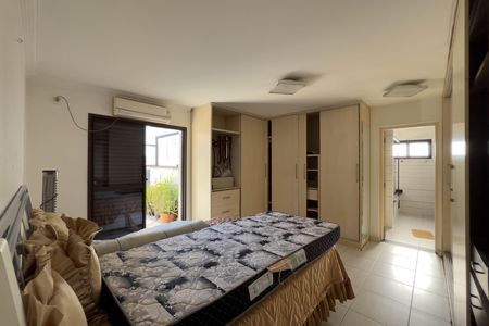 Apartamento para alugar com 252m², 3 quartos e 4 vagas Apartamento para alugar com 252m², 3 quartos e 4 vagasSuite da cobertura