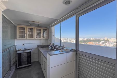 Apartamento para alugar com 252m², 3 quartos e 4 vagas Apartamento para alugar com 252m², 3 quartos e 4 vagasSala da cobertura