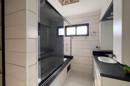 Apartamento para alugar com 252m², 3 quartos e 4 vagas Apartamento para alugar com 252m², 3 quartos e 4 vagasSuite da cobertura