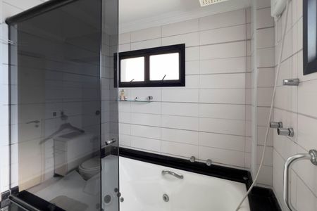 Apartamento para alugar com 252m², 3 quartos e 4 vagas Apartamento para alugar com 252m², 3 quartos e 4 vagasSuite da cobertura