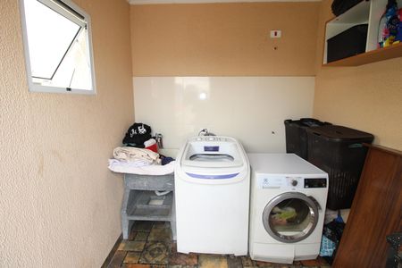 Casa para alugar com 52m², 1 quarto e sem vagaÁrea de Serviço