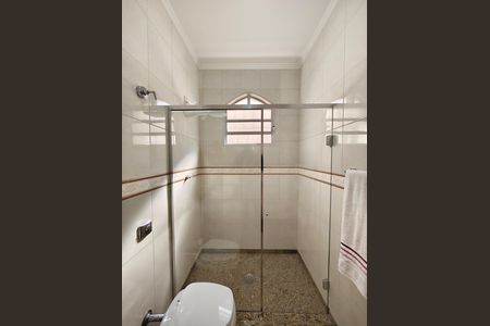 Casa à venda com 132m², 2 quartos e 2 vagasBanheiro da Suíte