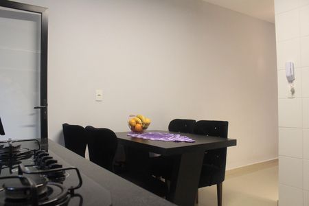 Casa de condomínio à venda com 114m², 2 quartos e 2 vagasCozinha