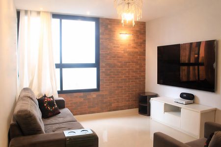 Sala de casa de condomínio à venda com 2 quartos, 114m² em Santa Maria, São Caetano do Sul