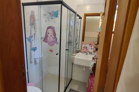 Casa de condomínio à venda com 114m², 2 quartos e 2 vagas Casa de condomínio à venda com 114m², 2 quartos e 2 vagasBanheiro da Suíte 1