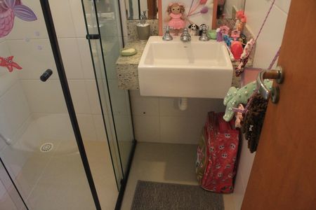 Casa de condomínio à venda com 114m², 2 quartos e 2 vagasBanheiro da Suíte 1