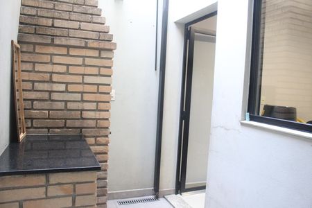 Casa de condomínio à venda com 114m², 2 quartos e 2 vagasQuintal