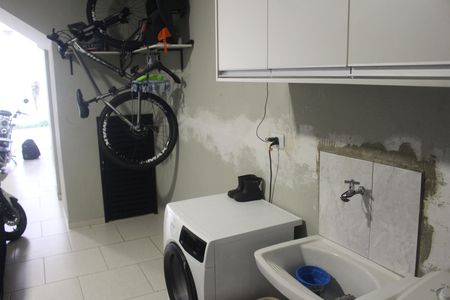Casa de condomínio à venda com 114m², 2 quartos e 2 vagasÁrea de Serviço