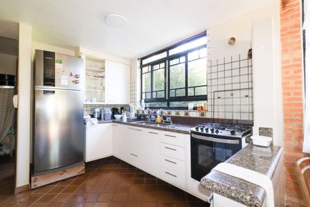 Casa de condomínio à venda com 319m², 3 quartos e 4 vagas