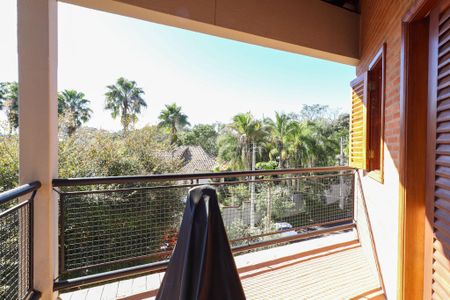 Casa de condomínio à venda com 319m², 3 quartos e 4 vagas