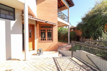 Casa de condomínio à venda com 319m², 3 quartos e 4 vagas