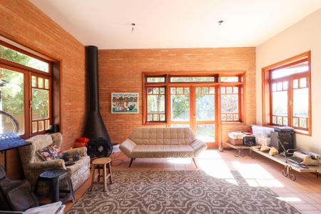Casa de condomínio à venda com 319m², 3 quartos e 4 vagas