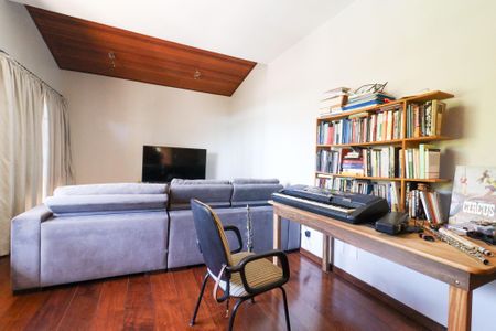 Casa de condomínio à venda com 319m², 3 quartos e 4 vagas