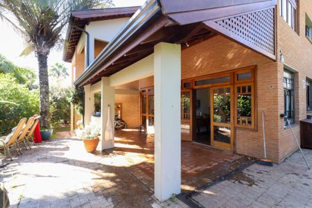 Casa de condomínio à venda com 319m², 3 quartos e 4 vagas