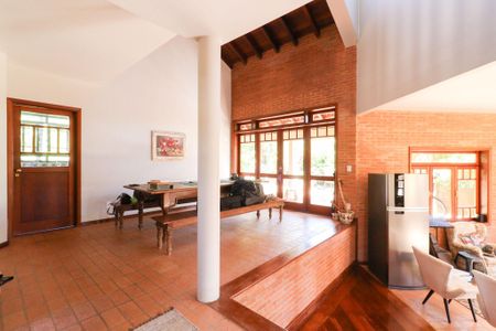 Casa de condomínio à venda com 319m², 3 quartos e 4 vagas