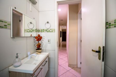 Apartamento à venda com 88m², 3 quartos e 1 vaga Apartamento à venda com 88m², 3 quartos e 1 vagaBanheiro