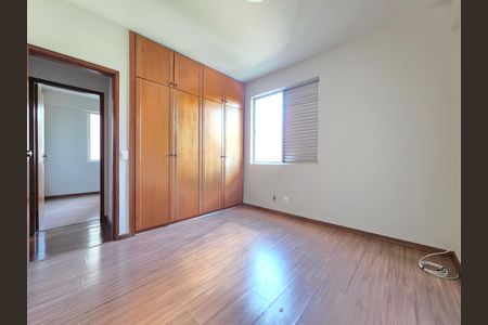 Quarto Suíte  de apartamento para alugar com 2 quartos, 72m² em Funcionários, Belo Horizonte