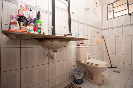 Casa à venda com 735m², 4 quartos e 3 vagasBanheiro da Suíte