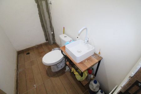 Casa para alugar com 200m², 3 quartos e 5 vagasBanheiro 2