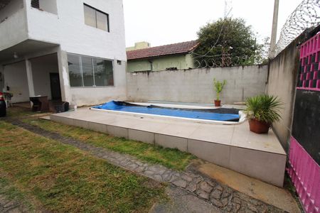 Casa para alugar com 200m², 3 quartos e 5 vagasQuintal